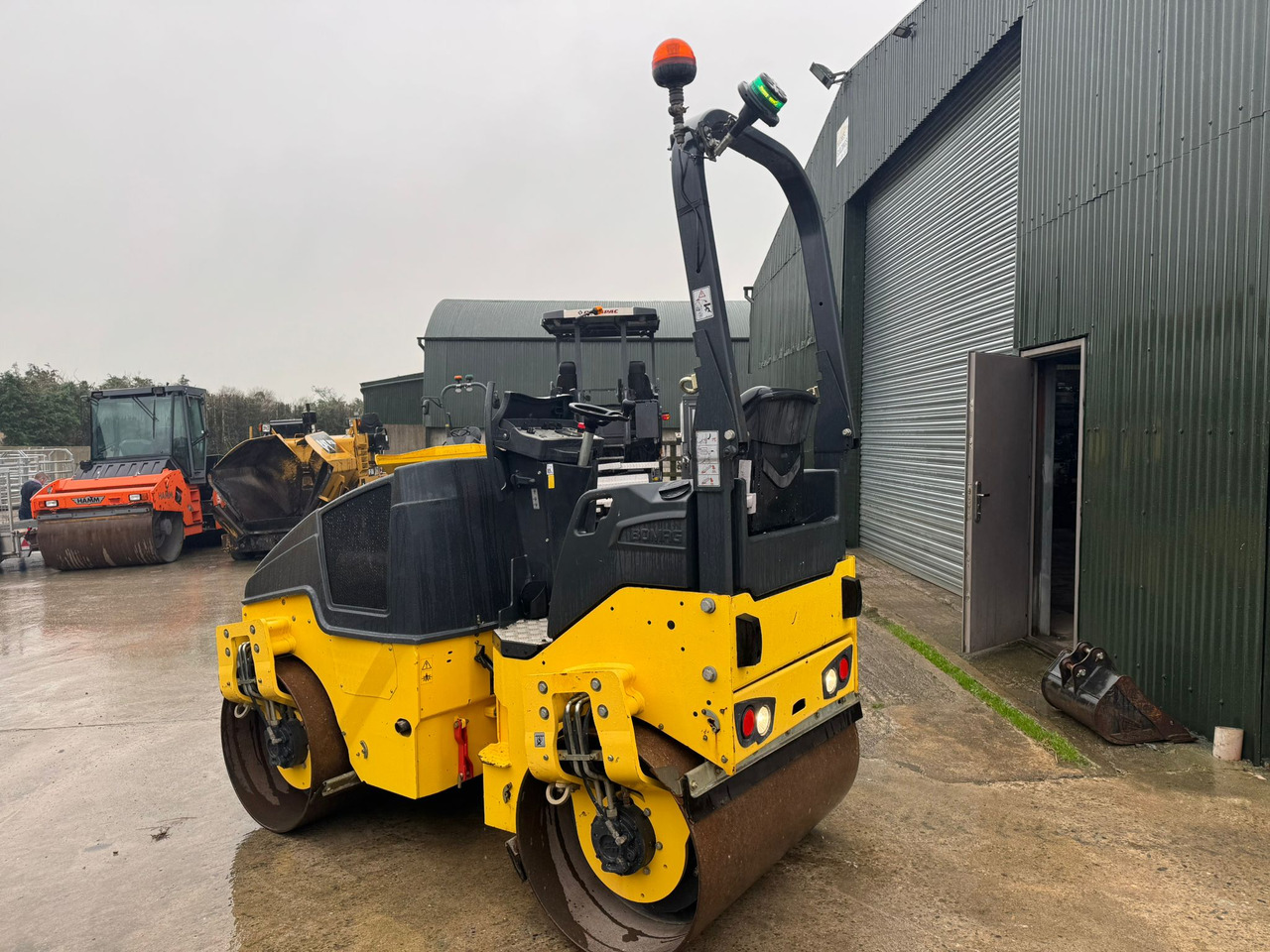 BOMAG BW120AD-5 - 로드 롤러 : 사진 3 BOMAG BW120AD-5 - 로드 롤러 : 사진 3