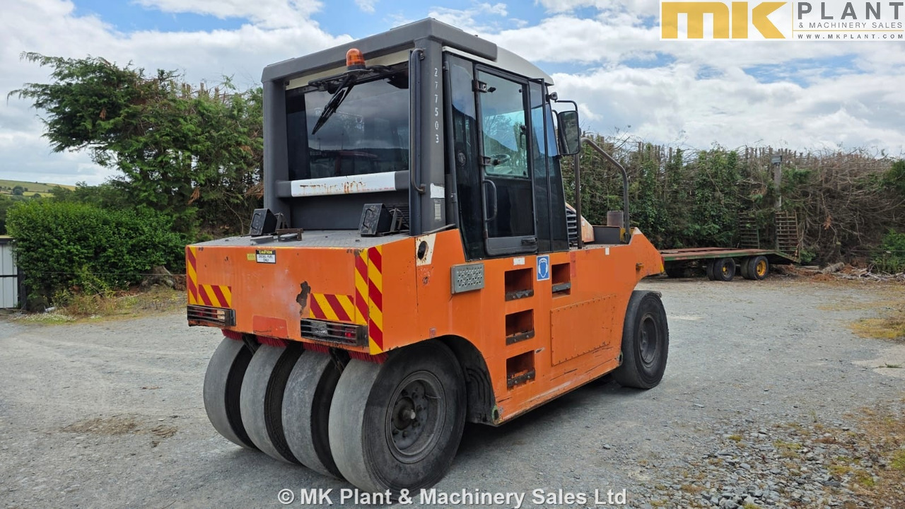 BOMAG BW24R (Stavostroj VP2400 / Ammann AP2400) - 공압 롤러 : 사진 3 BOMAG BW24R (Stavostroj VP2400 / Ammann AP2400) - 공압 롤러 : 사진 3