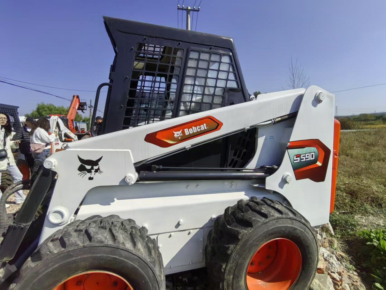 BOBCAT S590 - 스키드 스티어 로더 : 사진 3 BOBCAT S590 - 스키드 스티어 로더 : 사진 3