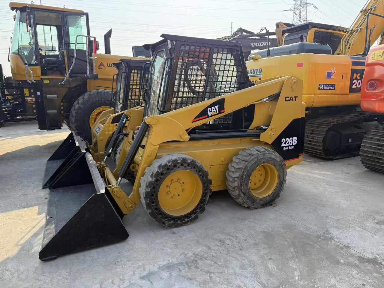 CATERPILLAR 226B - 스키드 스티어 로더 : 사진 1 CATERPILLAR 226B - 스키드 스티어 로더 : 사진 1