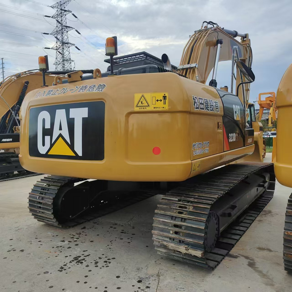 CATERPILLAR 323D - 크롤러 굴삭기 : 사진 3 CATERPILLAR 323D - 크롤러 굴삭기 : 사진 3