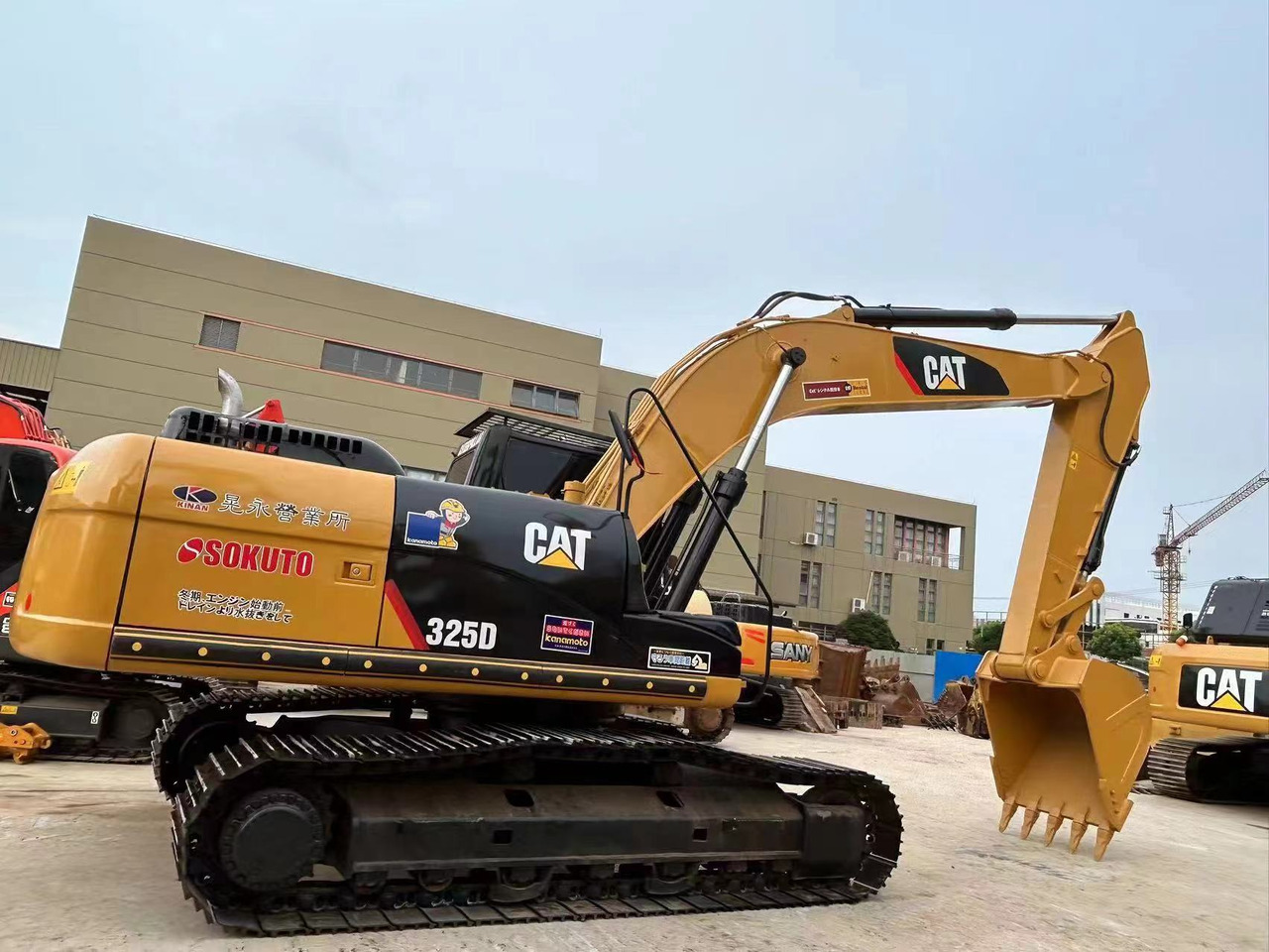 CATERPILLAR 325D - 크롤러 굴삭기 : 사진 1 CATERPILLAR 325D - 크롤러 굴삭기 : 사진 1
