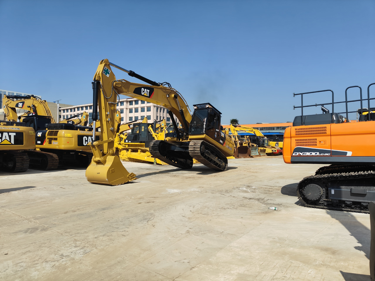 CATERPILLAR 330D2 - 크롤러 굴삭기 : 사진 5 CATERPILLAR 330D2 - 크롤러 굴삭기 : 사진 5