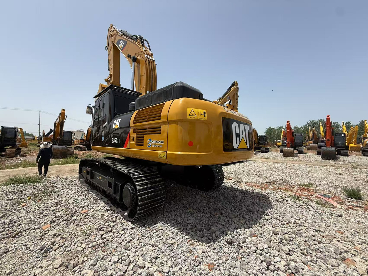 CATERPILLAR 336D2 - 크롤러 굴삭기 : 사진 1 CATERPILLAR 336D2 - 크롤러 굴삭기 : 사진 1