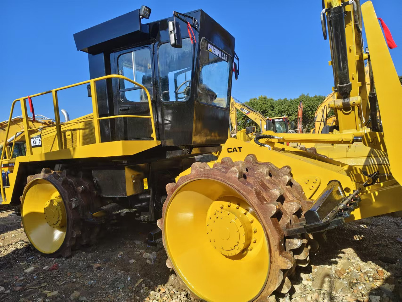 CATERPILLAR 826G - 로드 롤러 : 사진 4 CATERPILLAR 826G - 로드 롤러 : 사진 4