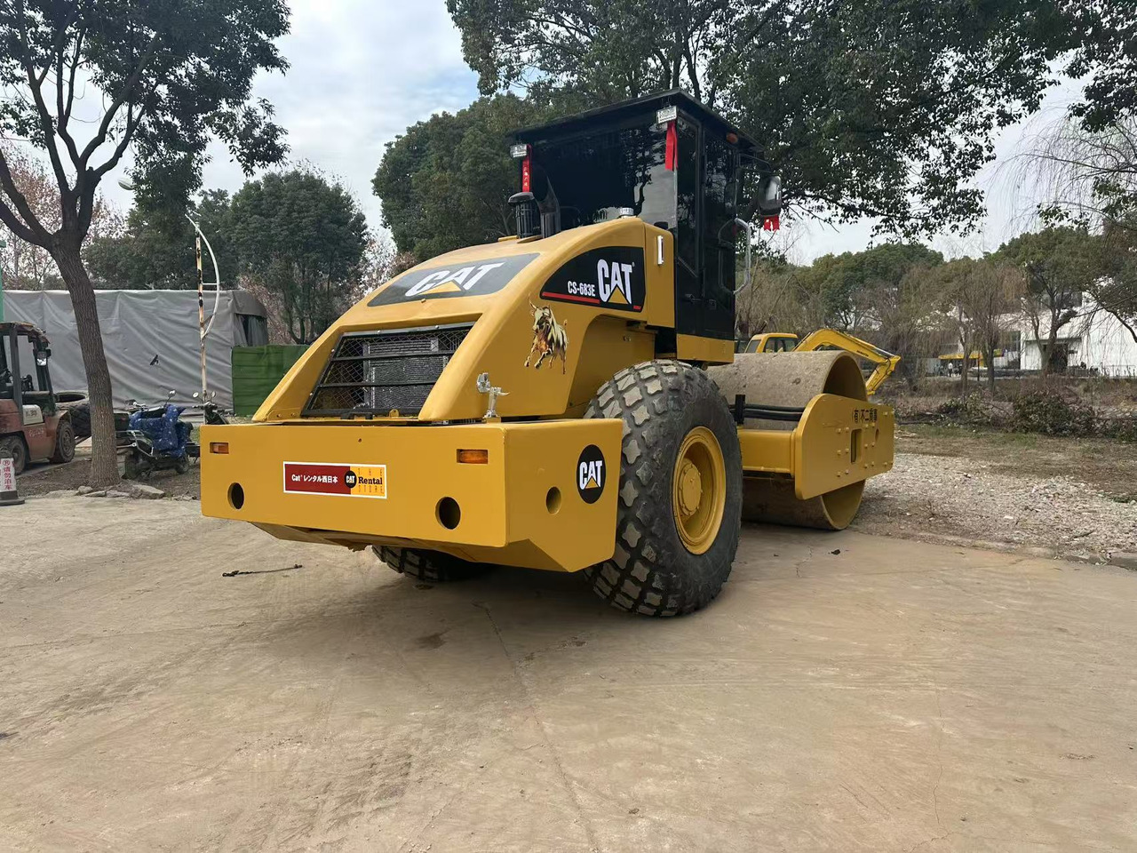 CATERPILLAR CS683E - 로드 롤러 : 사진 3 CATERPILLAR CS683E - 로드 롤러 : 사진 3