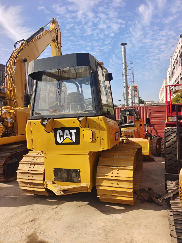 CATERPILLAR D3K - 불도저 : 사진 3 CATERPILLAR D3K - 불도저 : 사진 3