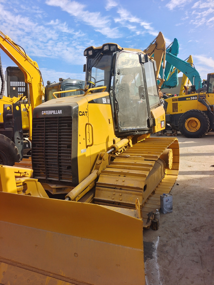 CATERPILLAR D3K - 불도저 : 사진 1 CATERPILLAR D3K - 불도저 : 사진 1