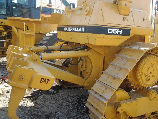CATERPILLAR D5H - 불도저 : 사진 5 CATERPILLAR D5H - 불도저 : 사진 5