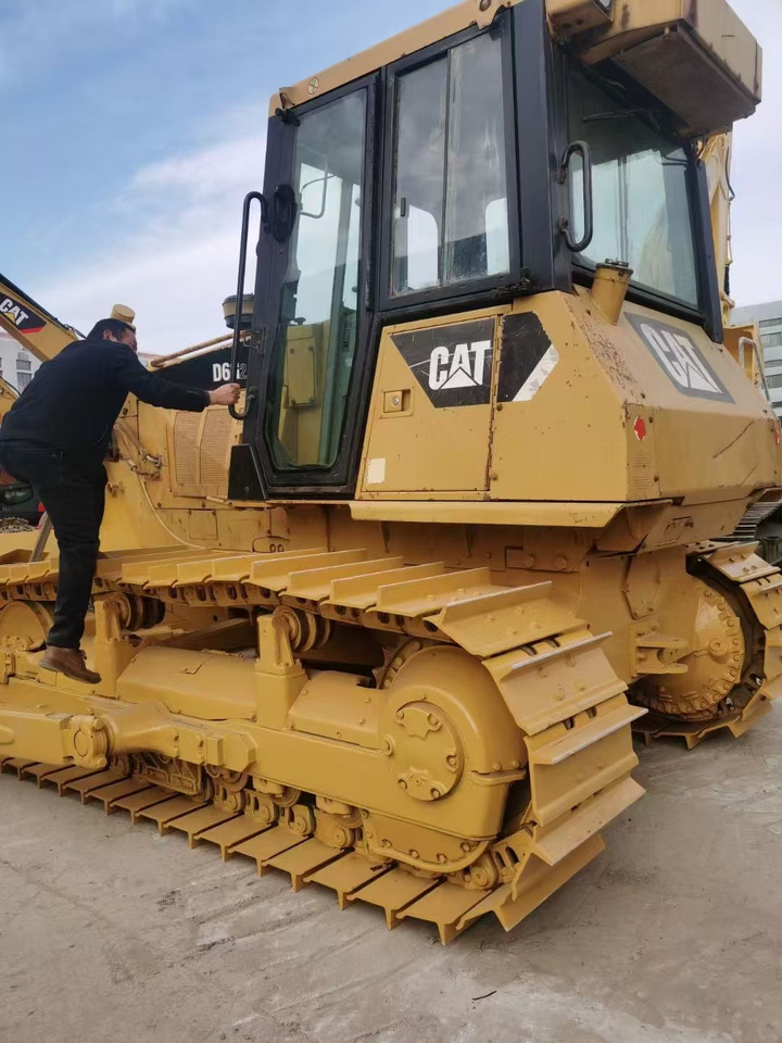 CATERPILLAR D6G2 - 불도저 : 사진 1 CATERPILLAR D6G2 - 불도저 : 사진 1