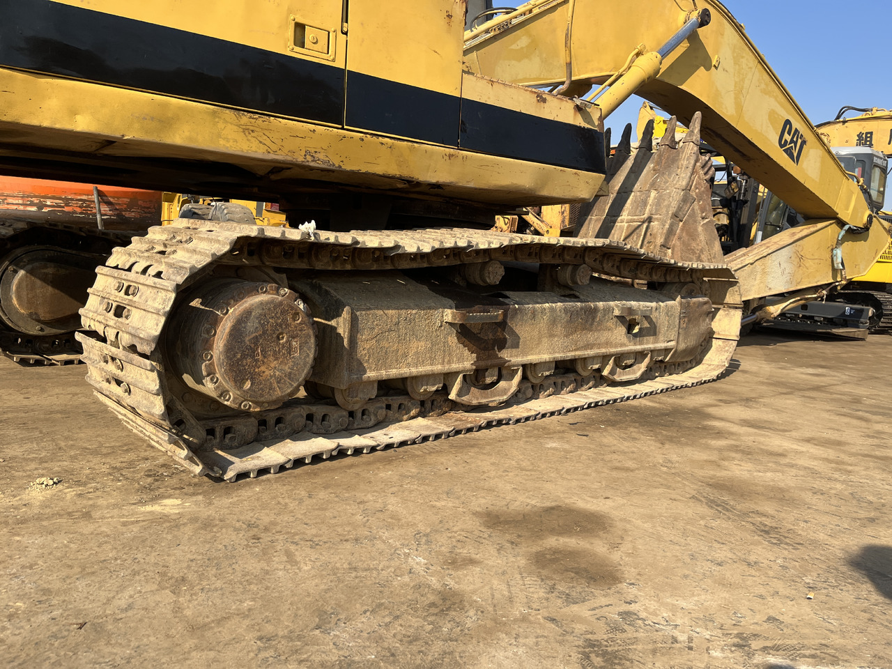 CATERPILLAR E200 - 크롤러 굴삭기 : 사진 4 CATERPILLAR E200 - 크롤러 굴삭기 : 사진 4