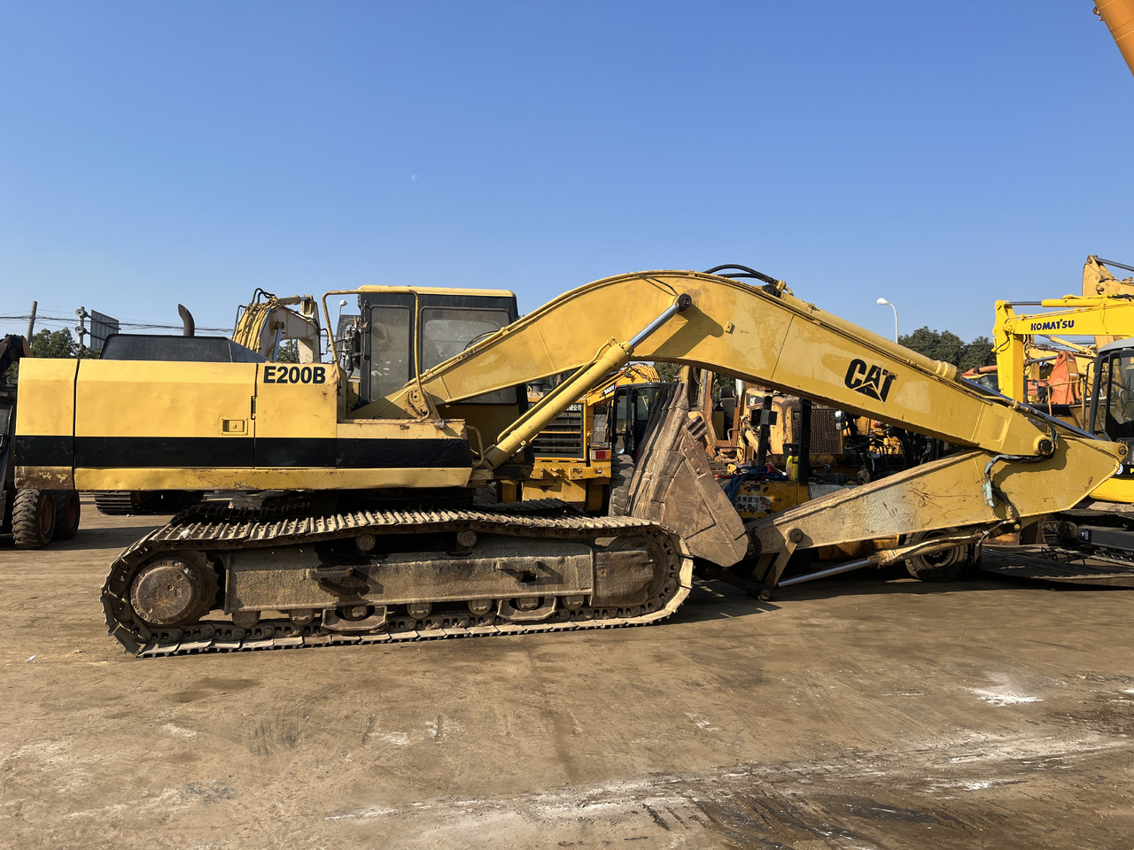CATERPILLAR E200 - 크롤러 굴삭기 : 사진 2 CATERPILLAR E200 - 크롤러 굴삭기 : 사진 2
