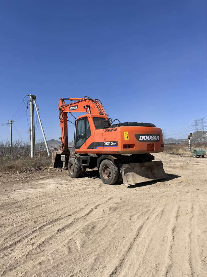 DOOSAN DH210W-7 - 휠 굴삭기 : 사진 5 DOOSAN DH210W-7 - 휠 굴삭기 : 사진 5