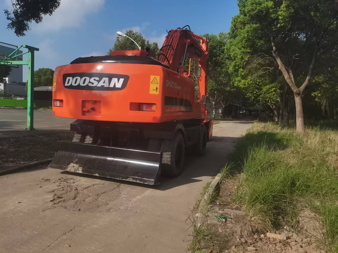 DOOSAN DH210W-9C - 휠 굴삭기 : 사진 5 DOOSAN DH210W-9C - 휠 굴삭기 : 사진 5