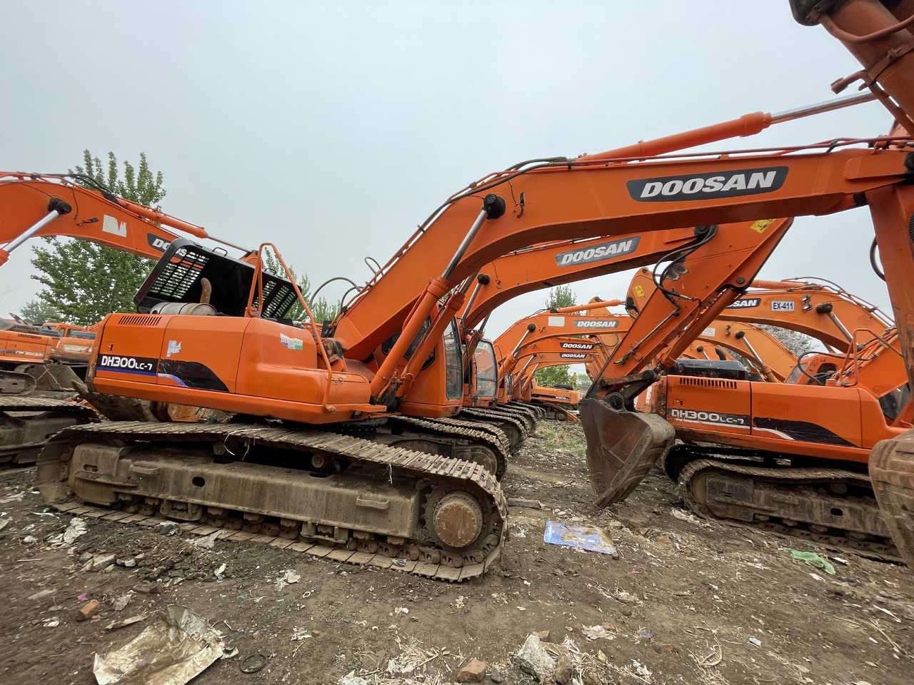 DOOSAN DH300LC-7 - 크롤러 굴삭기 : 사진 3 DOOSAN DH300LC-7 - 크롤러 굴삭기 : 사진 3