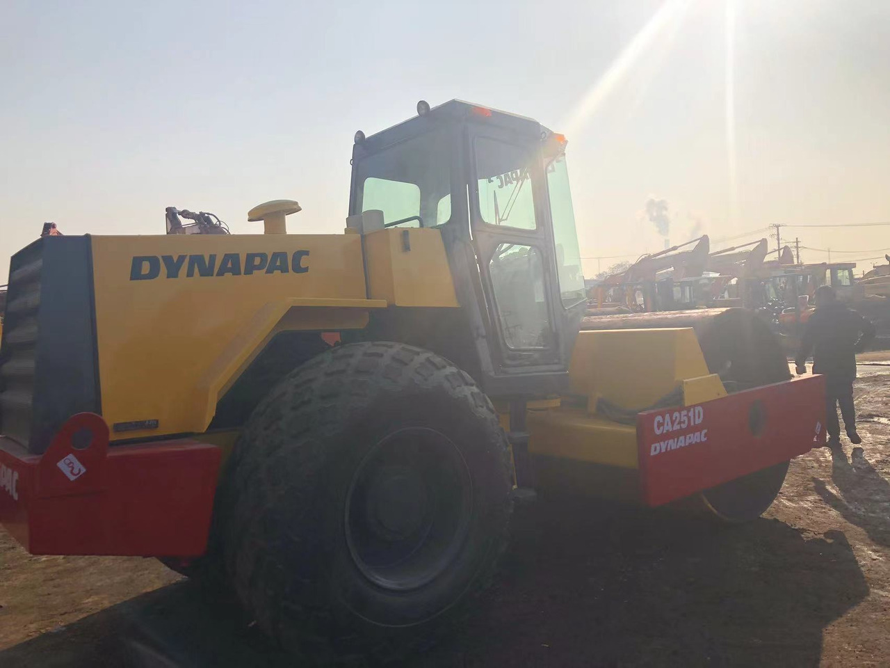 DYNAPAC CA251D - 로드 롤러 : 사진 4 DYNAPAC CA251D - 로드 롤러 : 사진 4