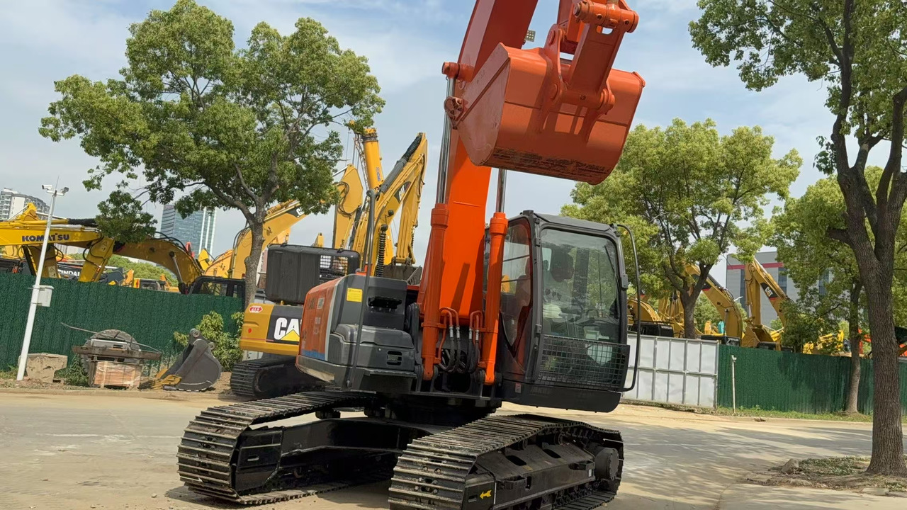 HITACHI ZX200 - 크롤러 굴삭기 : 사진 2 HITACHI ZX200 - 크롤러 굴삭기 : 사진 2