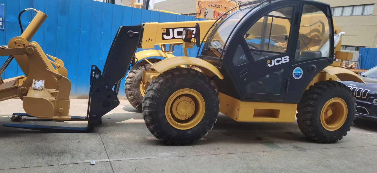 JCB 535 - 텔레스코픽 핸들러 : 사진 2 JCB 535 - 텔레스코픽 핸들러 : 사진 2