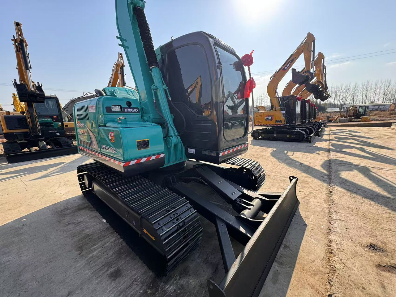 KOBELCO SK75 - 미니 굴삭기 : 사진 4 KOBELCO SK75 - 미니 굴삭기 : 사진 4
