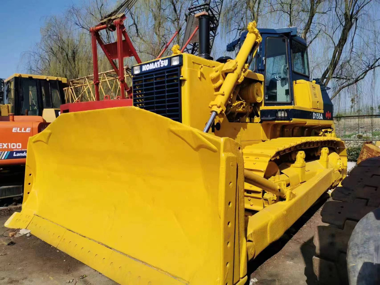 KOMATSU D155A-2 - 불도저 : 사진 2 KOMATSU D155A-2 - 불도저 : 사진 2
