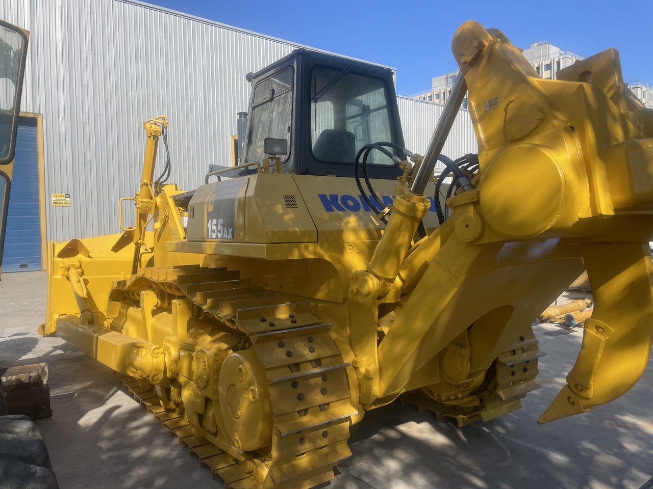 KOMATSU D155A-5 - 불도저 : 사진 2 KOMATSU D155A-5 - 불도저 : 사진 2