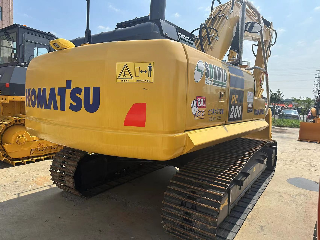 KOMATSU PC200-8N1 - 크롤러 굴삭기 : 사진 4 KOMATSU PC200-8N1 - 크롤러 굴삭기 : 사진 4