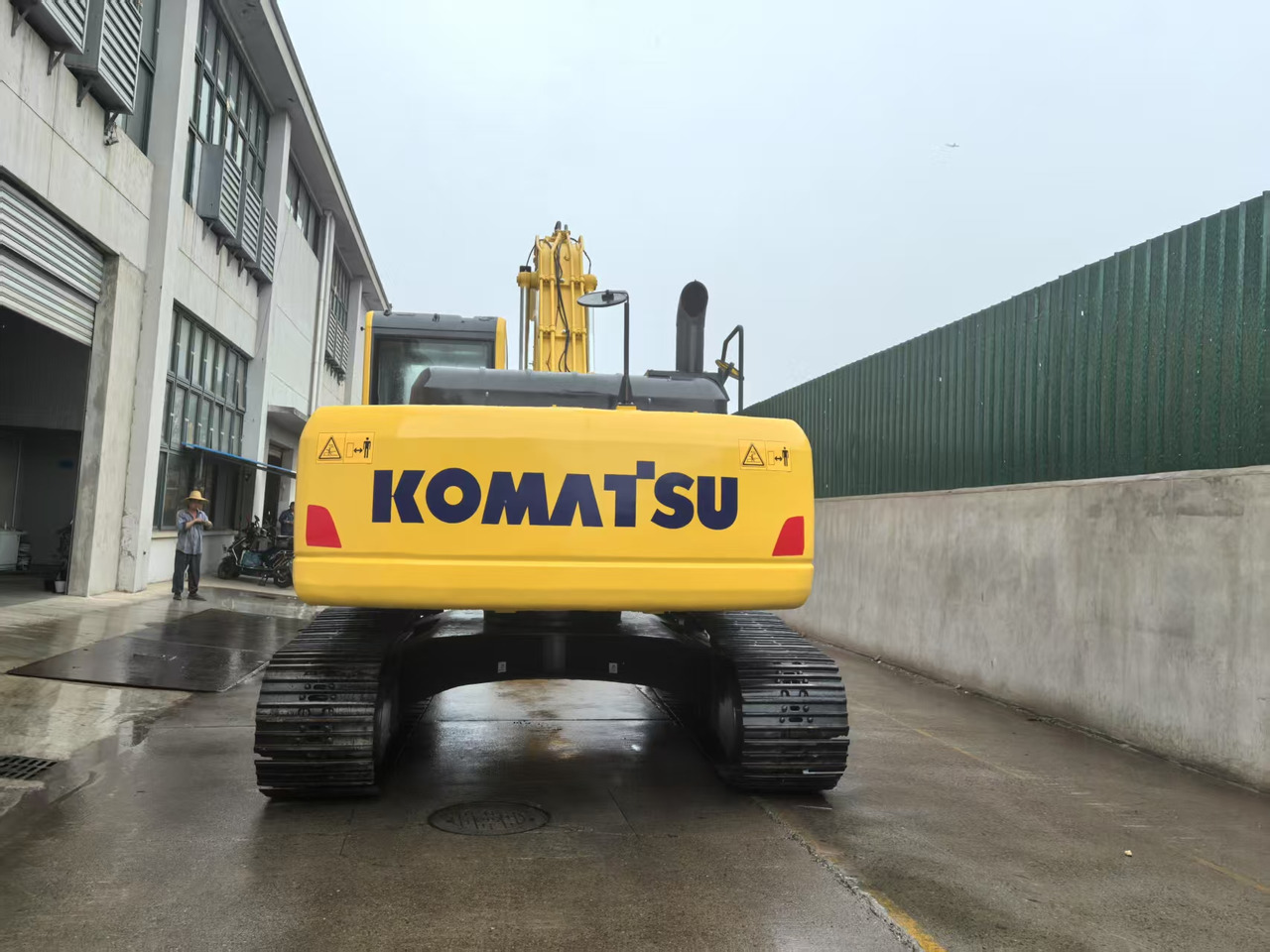 KOMATSU PC240LC-8M0 - 크롤러 굴삭기 : 사진 5 KOMATSU PC240LC-8M0 - 크롤러 굴삭기 : 사진 5