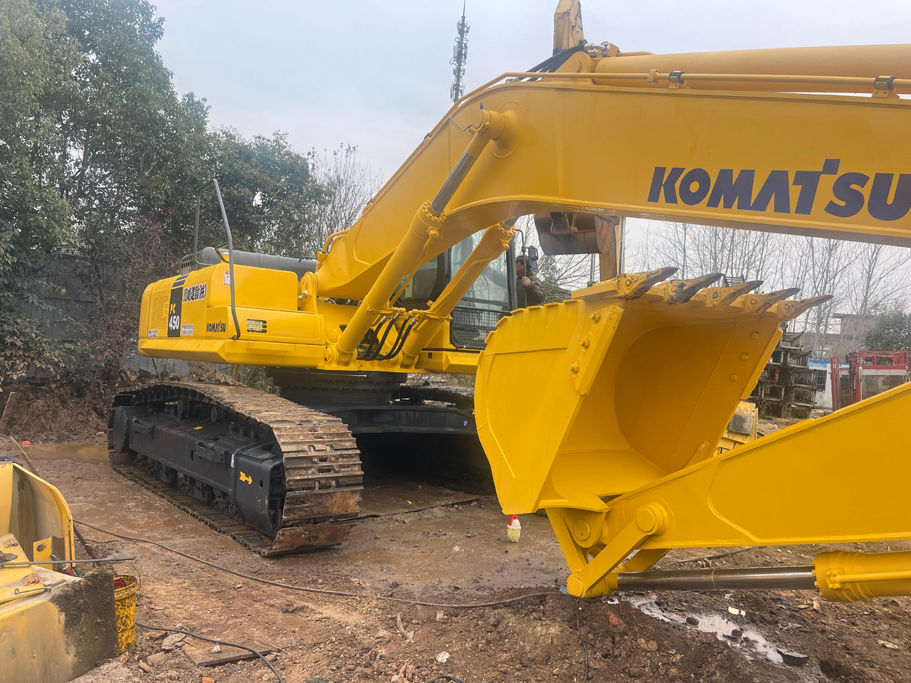KOMATSU PC450-7 - 크롤러 굴삭기 : 사진 5 KOMATSU PC450-7 - 크롤러 굴삭기 : 사진 5