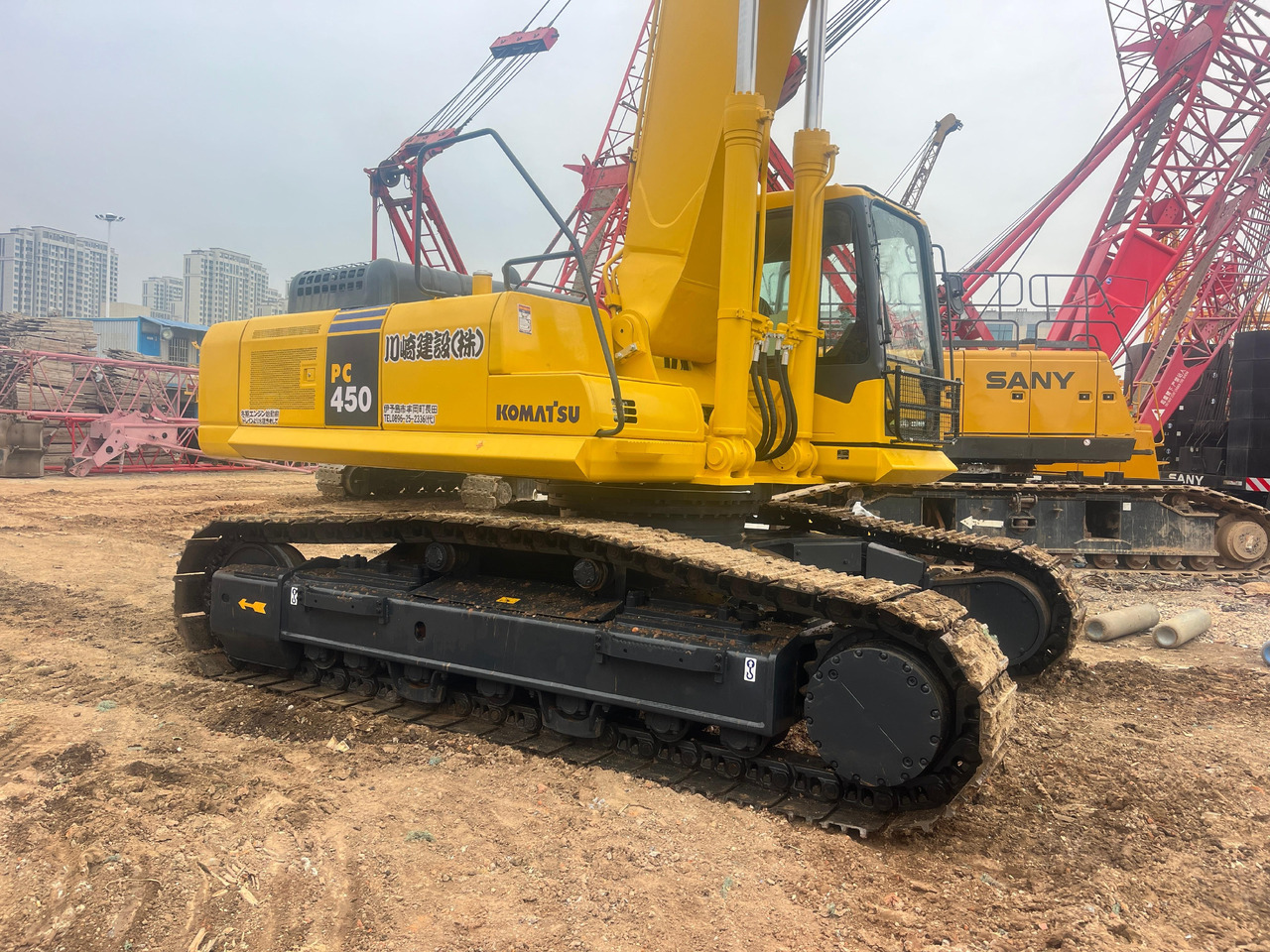 KOMATSU PC450-7 - 크롤러 굴삭기 : 사진 3 KOMATSU PC450-7 - 크롤러 굴삭기 : 사진 3