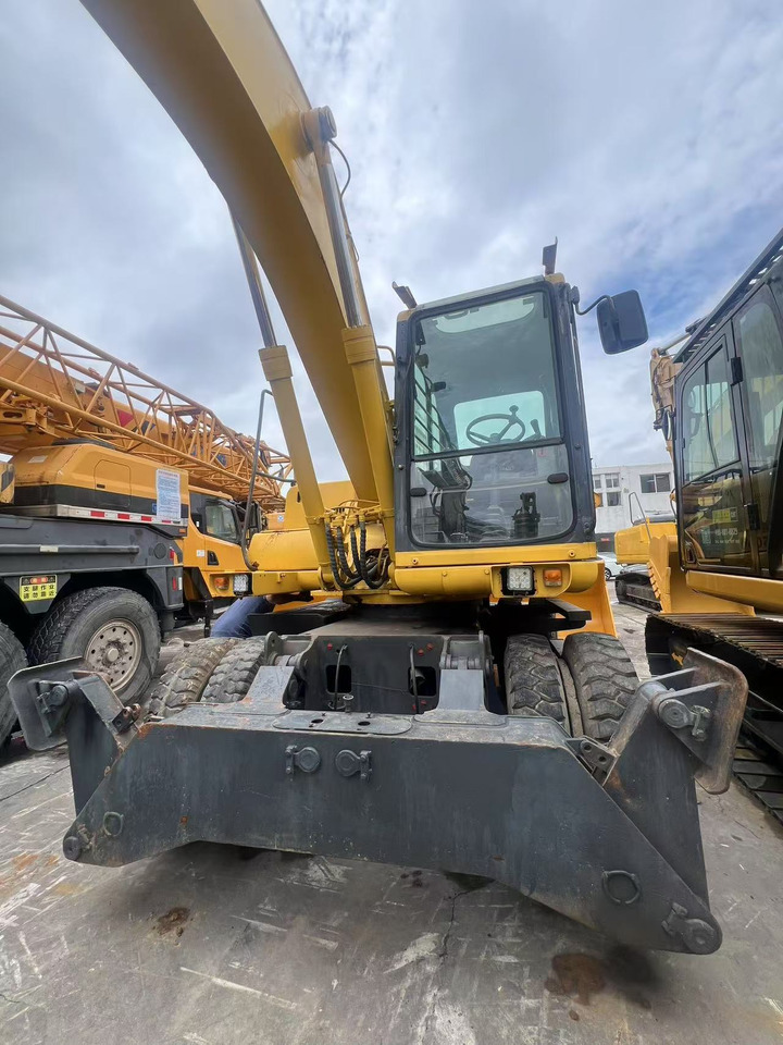 KOMATSU PW150 - 휠 굴삭기 : 사진 1 KOMATSU PW150 - 휠 굴삭기 : 사진 1