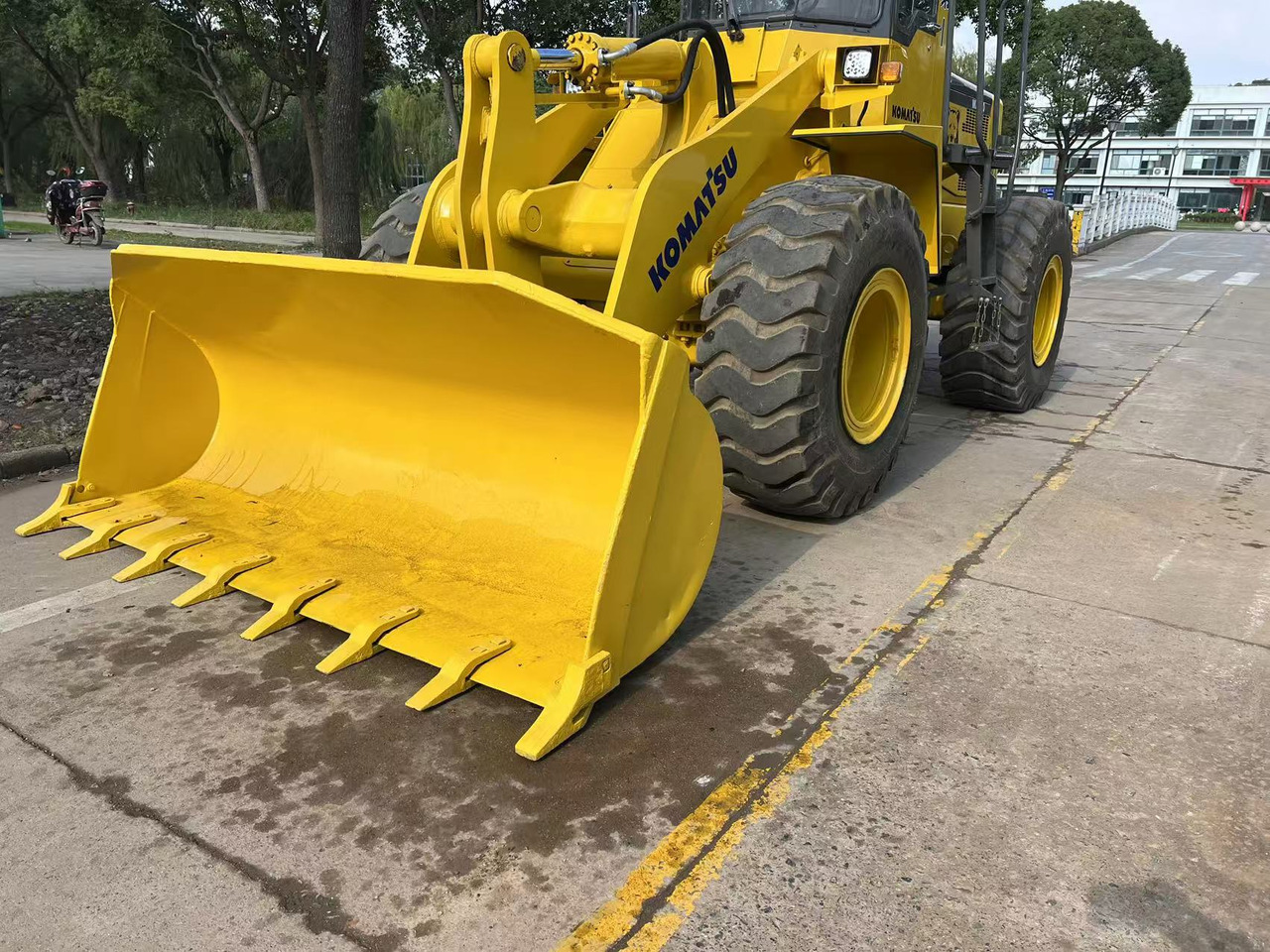 KOMATSU WA320-3 - 휠 로더 : 사진 2 KOMATSU WA320-3 - 휠 로더 : 사진 2