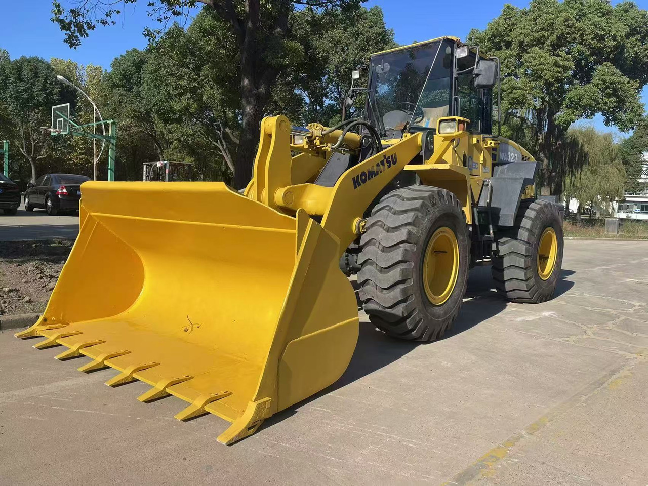 KOMATSU WA320-5 - 휠 로더 : 사진 3 KOMATSU WA320-5 - 휠 로더 : 사진 3