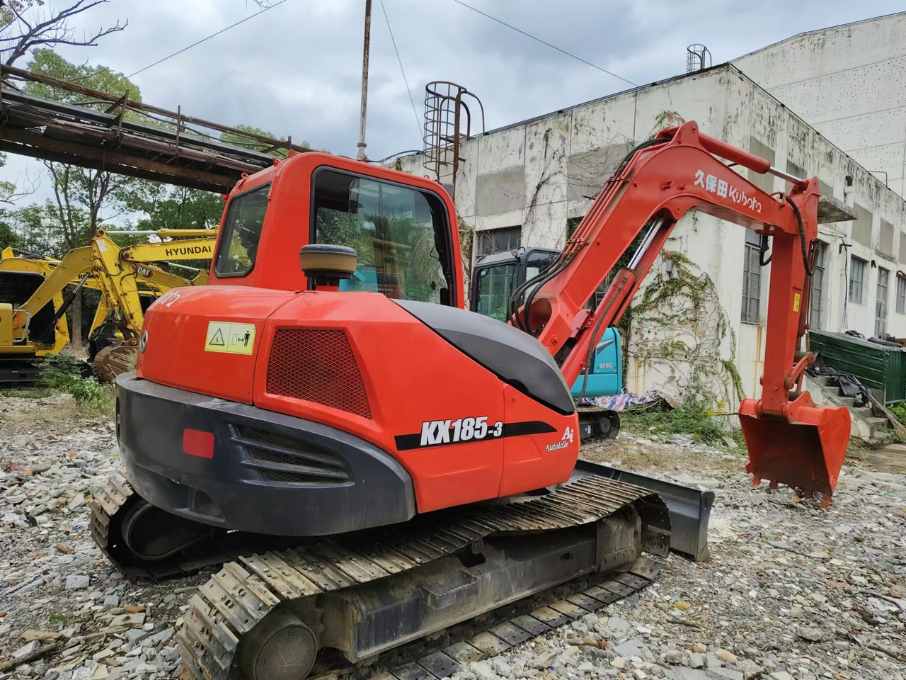 KUBOTA KX185 - 미니 굴삭기 : 사진 2 KUBOTA KX185 - 미니 굴삭기 : 사진 2