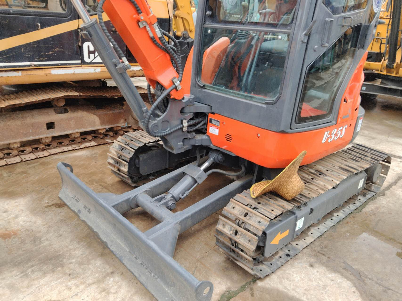KUBOTA U35 - 미니 굴삭기 : 사진 2 KUBOTA U35 - 미니 굴삭기 : 사진 2
