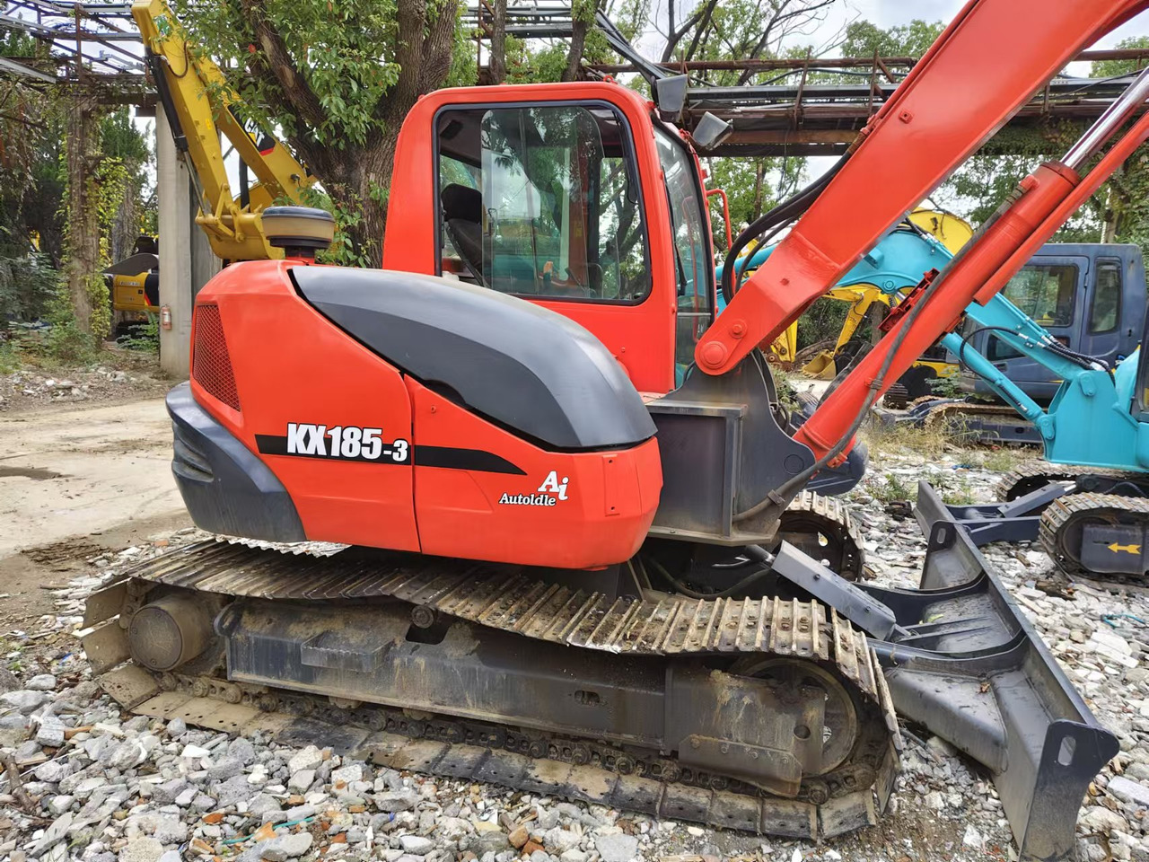 Kubota KX185-3 - 크롤러 굴삭기 : 사진 5 Kubota KX185-3 - 크롤러 굴삭기 : 사진 5