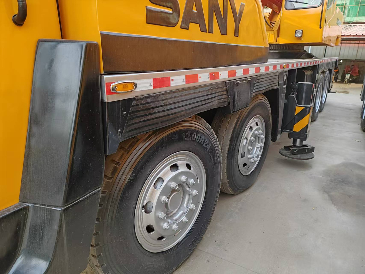 SANY STC750 - 모바일 크레인 : 사진 3 SANY STC750 - 모바일 크레인 : 사진 3