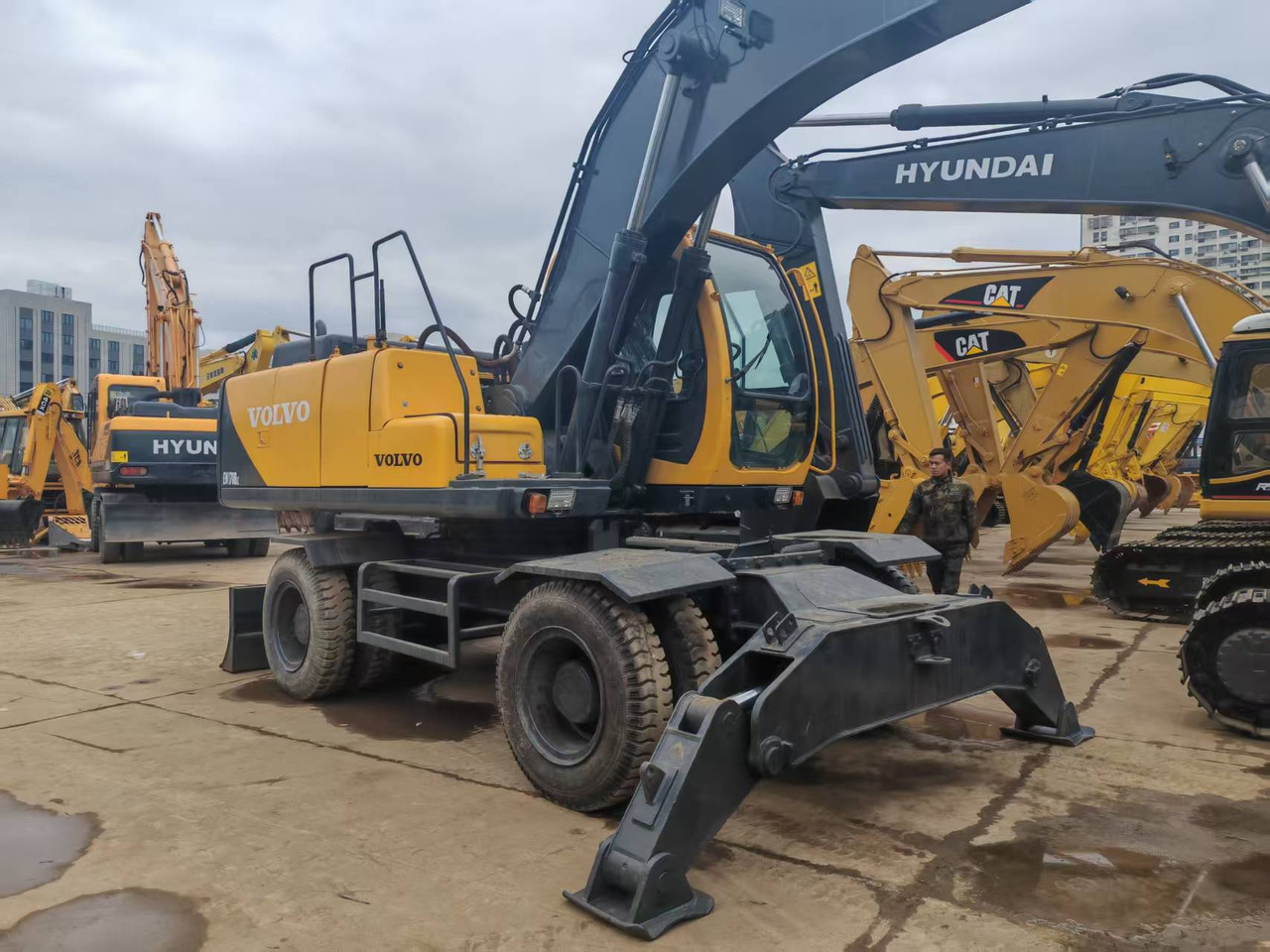 VOLVO EW170BLC - 휠 굴삭기 : 사진 2 VOLVO EW170BLC - 휠 굴삭기 : 사진 2