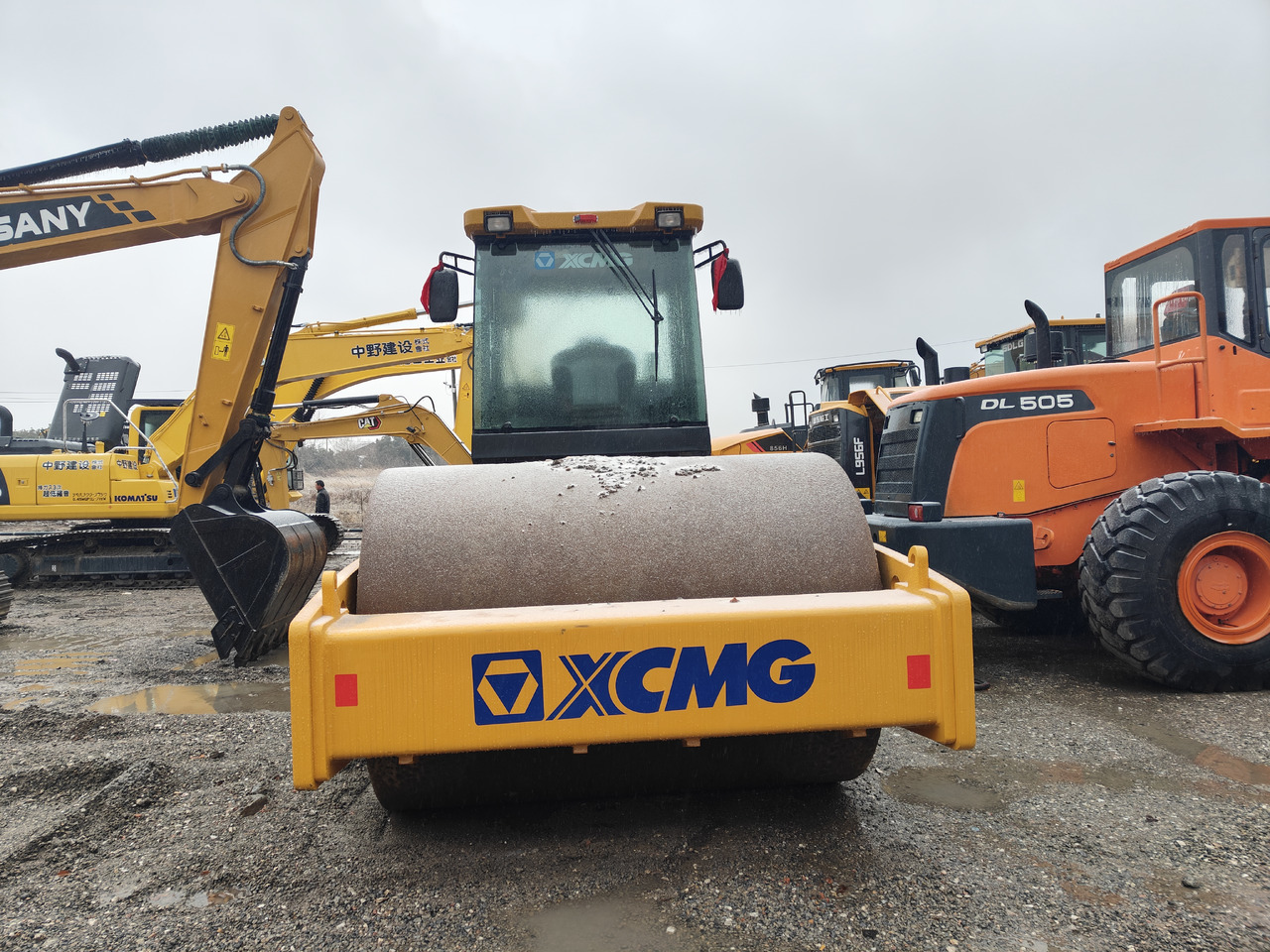 XCMG XS223J - 로드 롤러 : 사진 3 XCMG XS223J - 로드 롤러 : 사진 3