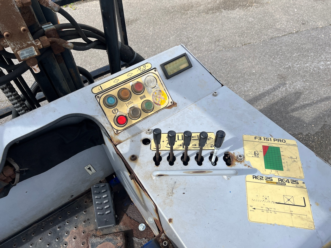 PALFINGER CRAYLER PALFINGER CRAYLER F3 151 - 트럭 장착 지게차 : 사진 3 PALFINGER CRAYLER PALFINGER CRAYLER F3 151 - 트럭 장착 지게차 : 사진 3