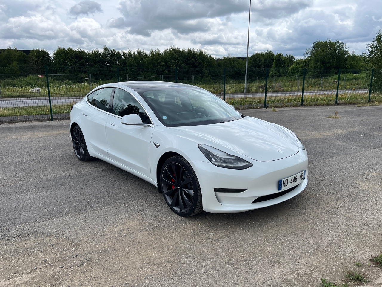 TESLA Model 3 Performance Dual Motor FSD 3 Autopilot - 세단 : 사진 4 TESLA Model 3 Performance Dual Motor FSD 3 Autopilot - 세단 : 사진 4