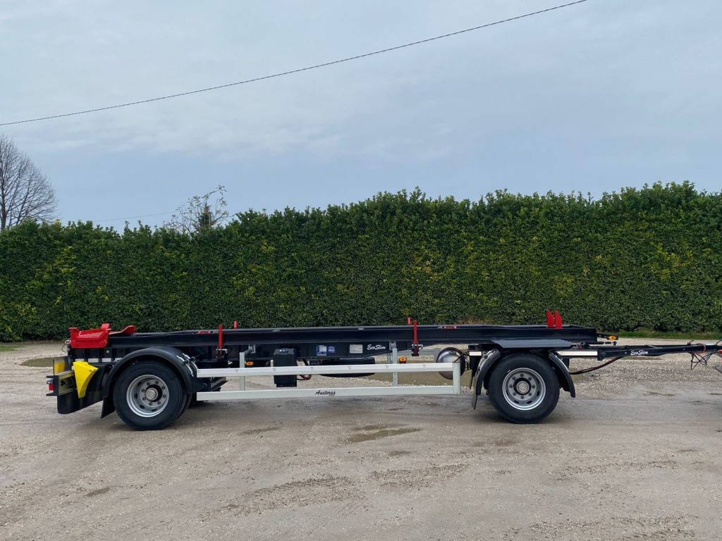 AUSTERAS RIMORCHIO NUOVO AUSTERAS SCARRABILE PNEUMATICO - 롤오프/ 스킵 트레일러 : 사진 5 AUSTERAS RIMORCHIO NUOVO AUSTERAS SCARRABILE PNEUMATICO - 롤오프/ 스킵 트레일러 : 사진 5