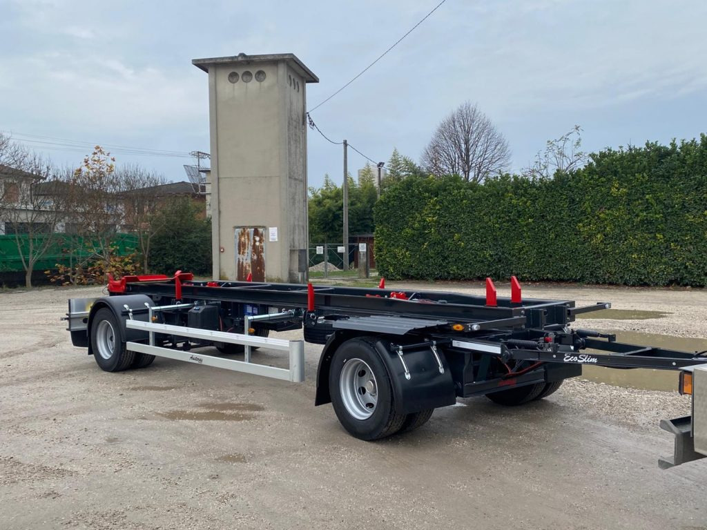 AUSTERAS RIMORCHIO NUOVO AUSTERAS SCARRABILE PNEUMATICO - 롤오프/ 스킵 트레일러 : 사진 1 AUSTERAS RIMORCHIO NUOVO AUSTERAS SCARRABILE PNEUMATICO - 롤오프/ 스킵 트레일러 : 사진 1