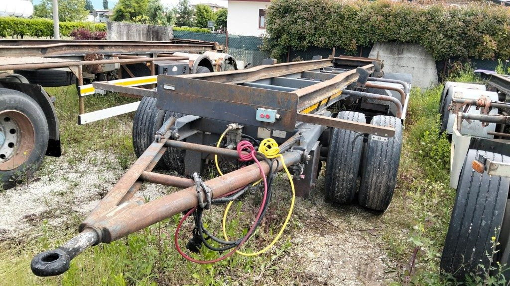 CARDI RIMORCHIO CARDI SCARRABILE PNEUMATICO - 롤오프/ 스킵 트레일러 : 사진 1 CARDI RIMORCHIO CARDI SCARRABILE PNEUMATICO - 롤오프/ 스킵 트레일러 : 사진 1