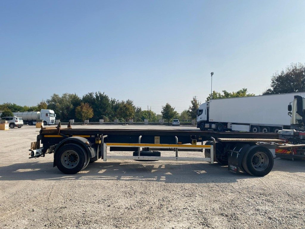 CARDI RIMORCHIO CARDI SCARRABILE PNEUMATICO - 롤오프/ 스킵 트레일러 : 사진 4 CARDI RIMORCHIO CARDI SCARRABILE PNEUMATICO - 롤오프/ 스킵 트레일러 : 사진 4