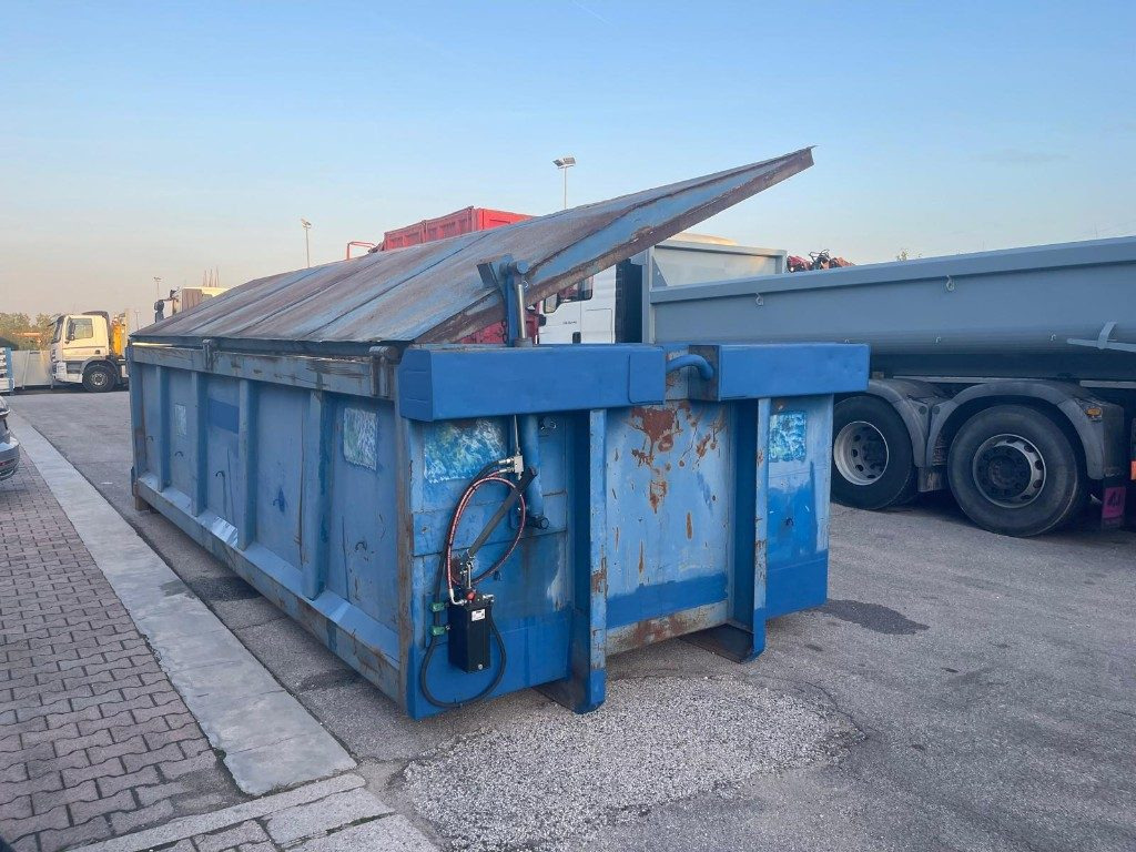 CONTAINER SCARRABILE USATO CON COPERCHIO - 롤오프 컨테이너 : 사진 1 CONTAINER SCARRABILE USATO CON COPERCHIO - 롤오프 컨테이너 : 사진 1