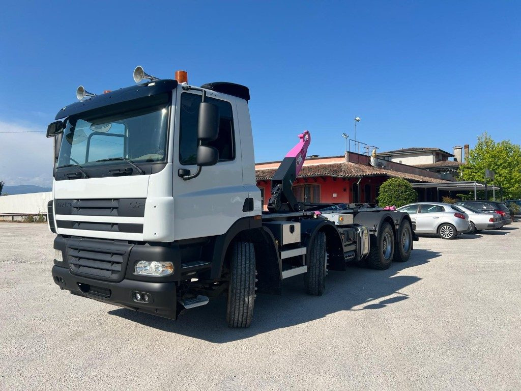 DAF CF85 SCARRABILE - 후크 리프트 트럭 : 사진 1 DAF CF85 SCARRABILE - 후크 리프트 트럭 : 사진 1