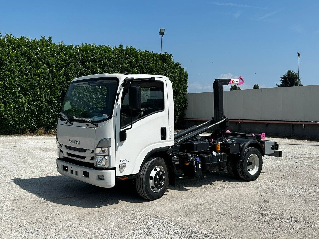 ISUZU P75 NUOVO SCARRABILE - 후크 리프트 트럭 : 사진 1 ISUZU P75 NUOVO SCARRABILE - 후크 리프트 트럭 : 사진 1