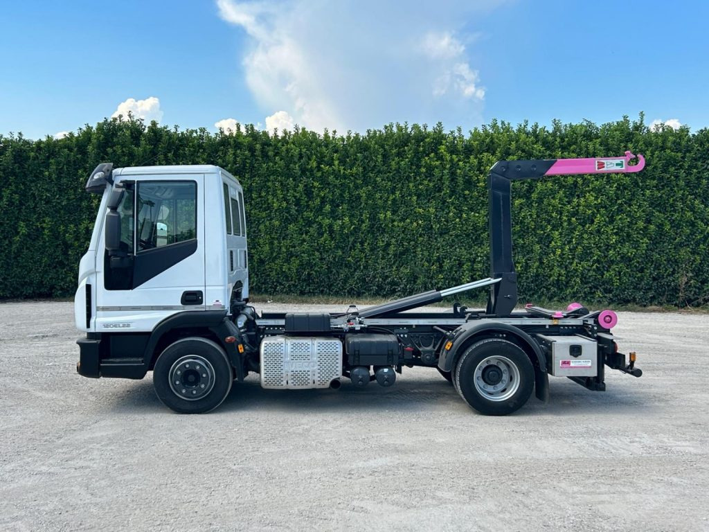 IVECO 120EL22 CON SCARRABILE NUOVO - 후크 리프트 트럭 : 사진 4 IVECO 120EL22 CON SCARRABILE NUOVO - 후크 리프트 트럭 : 사진 4