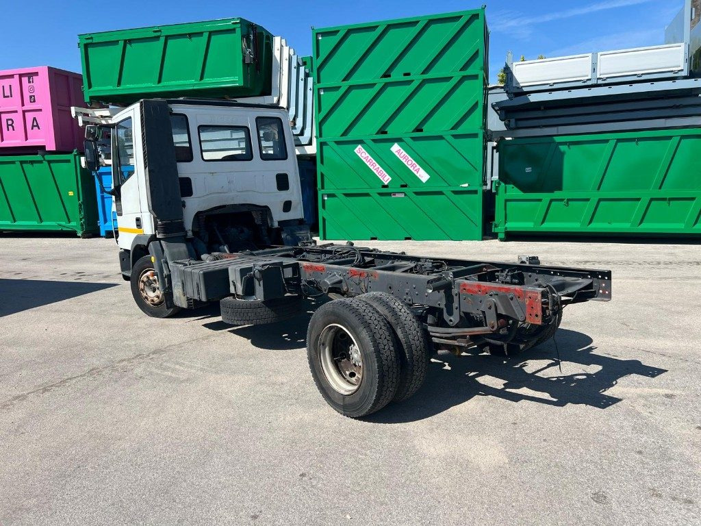 IVECO 80E15 A TELAIO - 캡 새시 트럭 : 사진 4 IVECO 80E15 A TELAIO - 캡 새시 트럭 : 사진 4