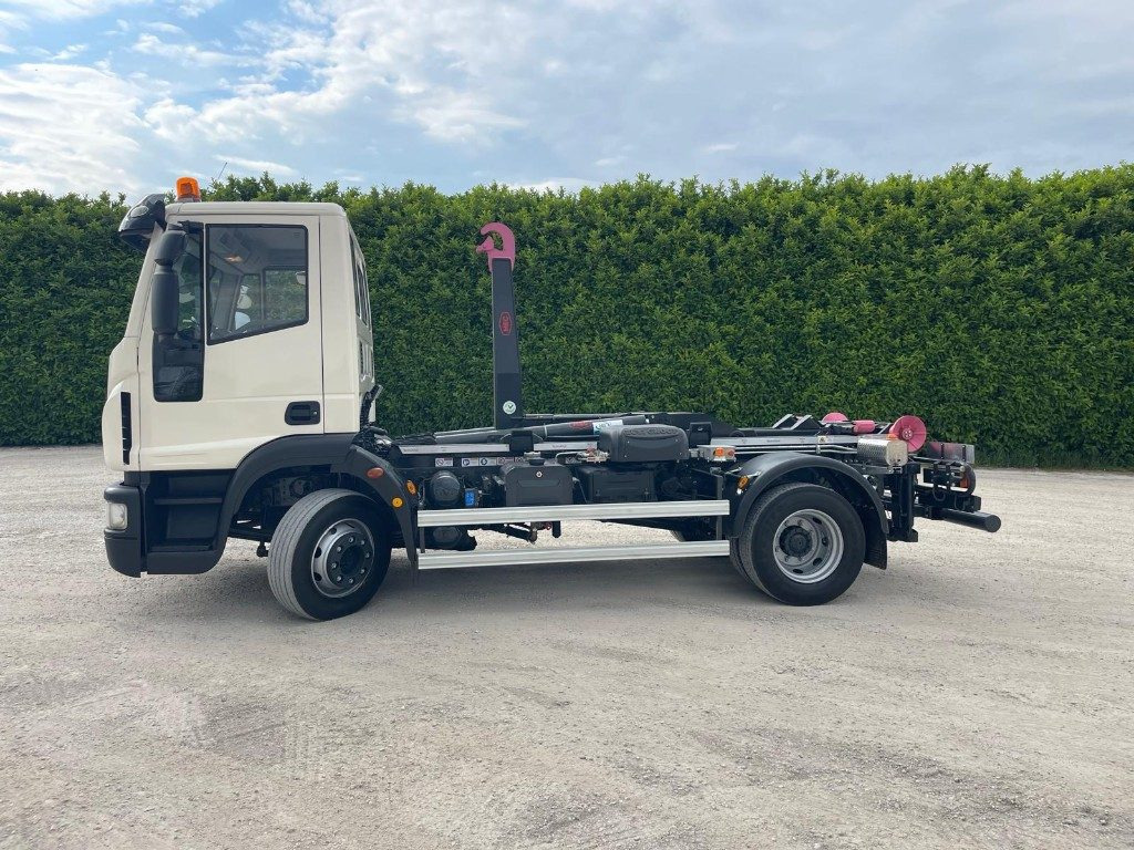 IVECO EUROCARGO 120E22 SCARRABILE - 후크 리프트 트럭 : 사진 2 IVECO EUROCARGO 120E22 SCARRABILE - 후크 리프트 트럭 : 사진 2
